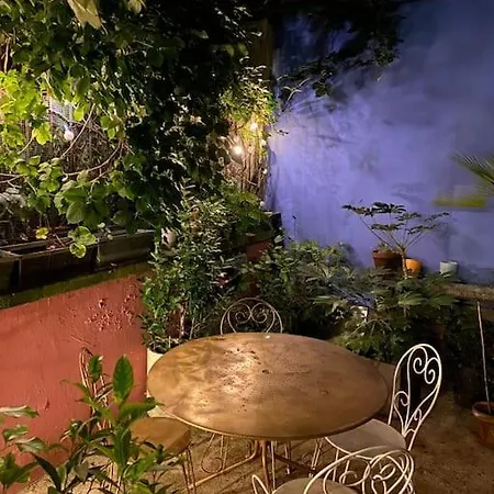 Montmartre With Private Courtyard Appartamento *