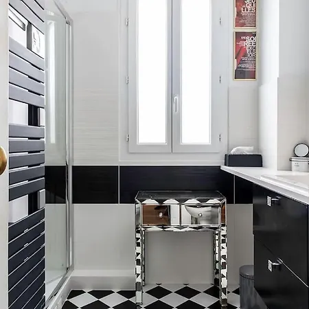 Montmartre With Private Courtyard Appartement Paris