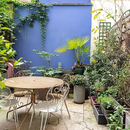 Montmartre With Private Courtyard Paris