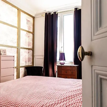 Appartamento Montmartre With Private Courtyard Parigi