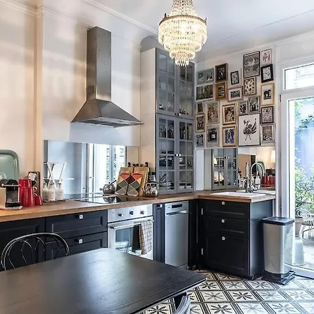 Montmartre With Private Courtyard *